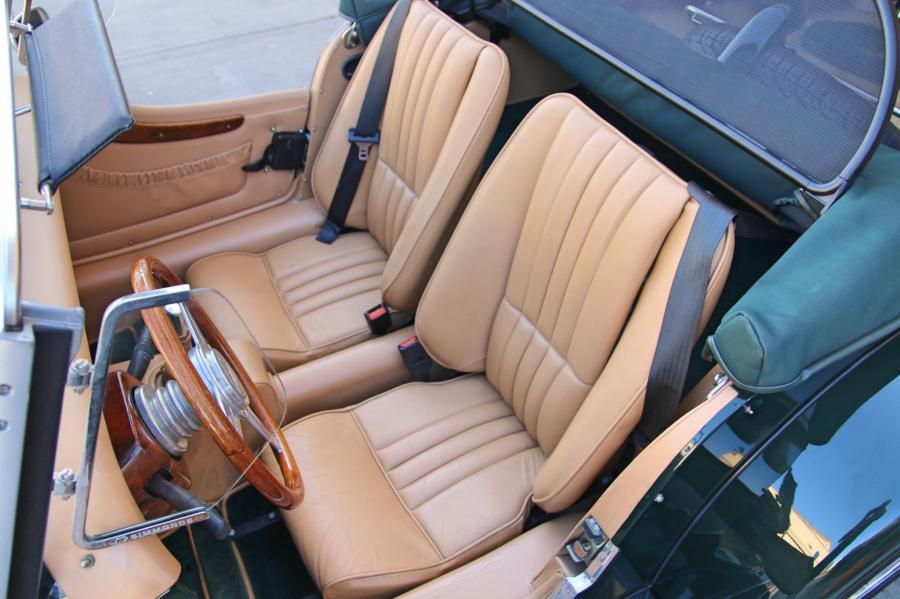 Интерьер Morgan Roadster 2005 года  (фото 101 из 146)